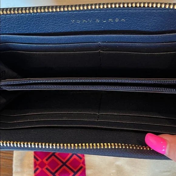 Tory Burch Harper Zip Continental Bluewood Color Leather Wallet Embossed Logo - Picture 5 of 8